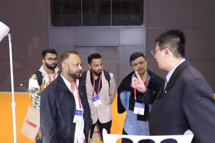 asa_images/09082.jpg asa_images/09082.jpg